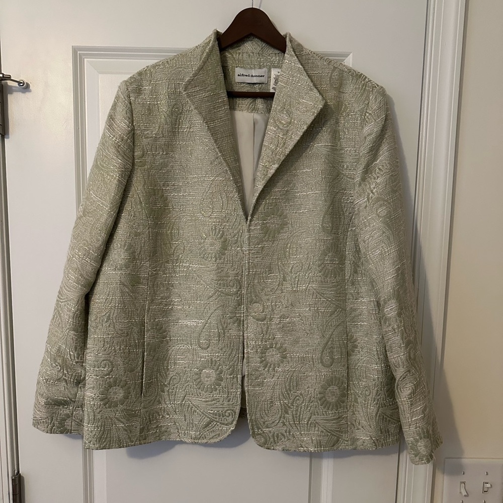 Alfred Dunner Paisley Pattern Textured Light Green Blazer